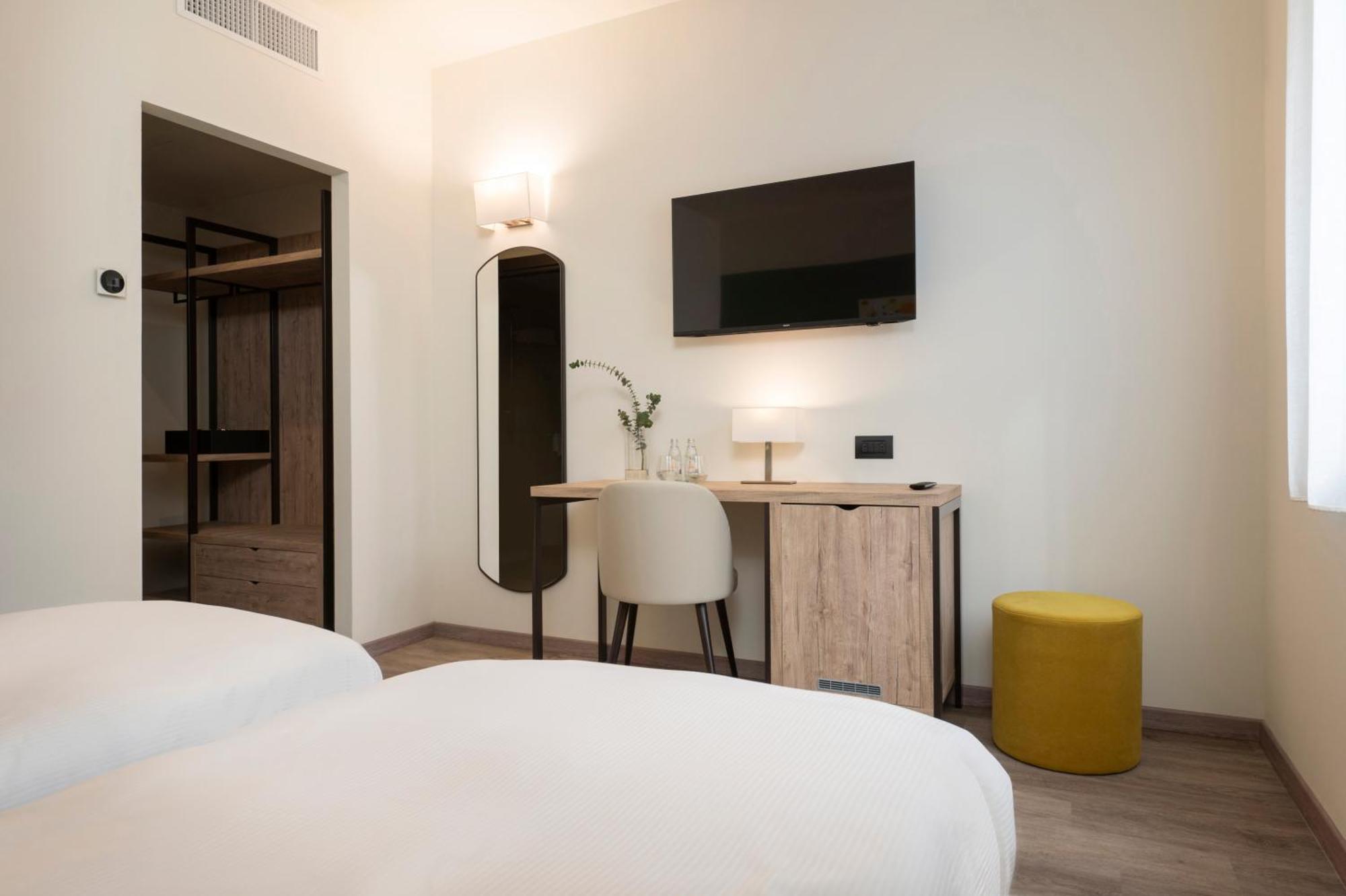 Hotel Plaza ซานมาร์ติโนซิกโคมาริโอ ภายนอก รูปภาพ