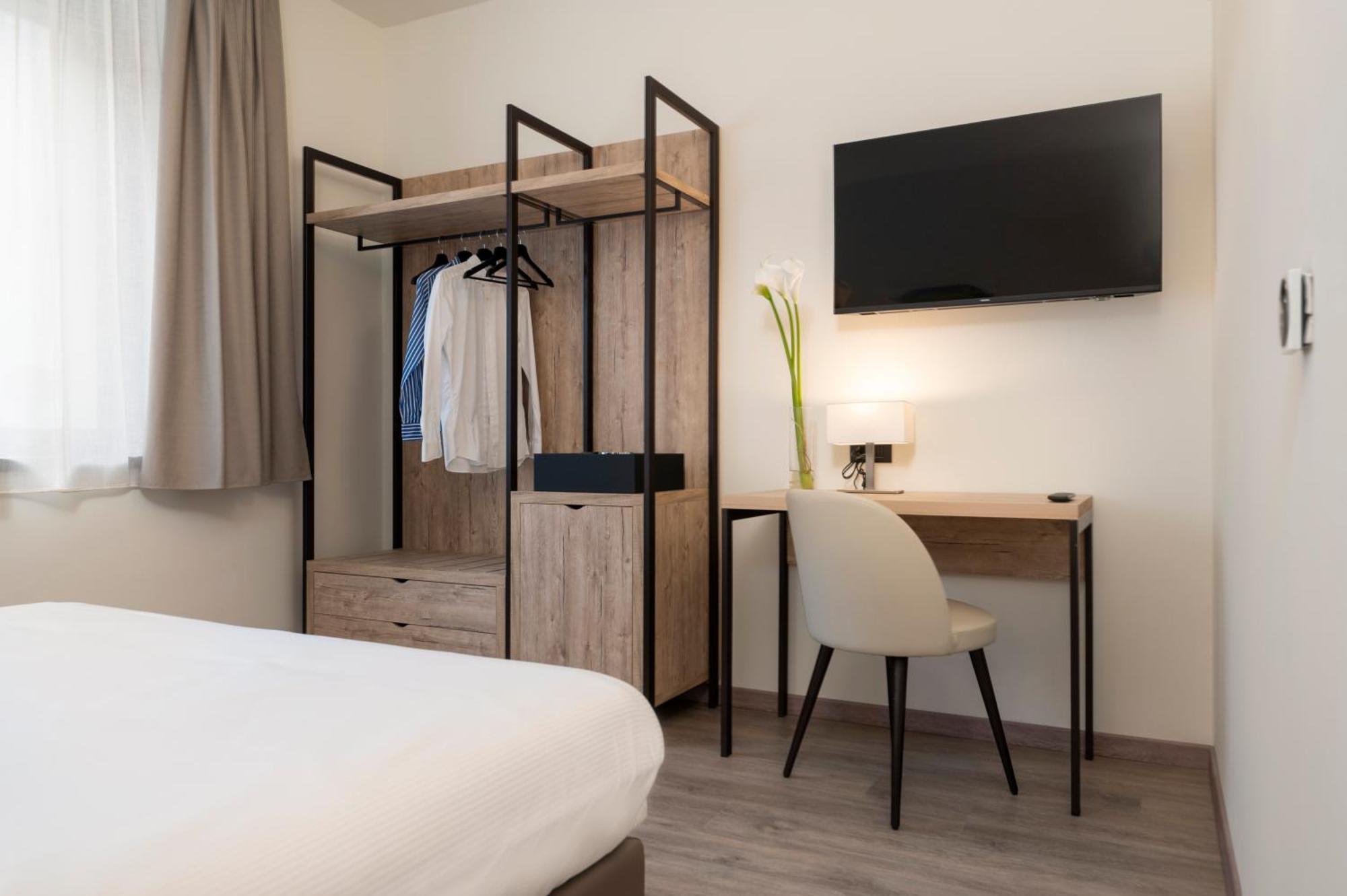 Hotel Plaza ซานมาร์ติโนซิกโคมาริโอ ภายนอก รูปภาพ