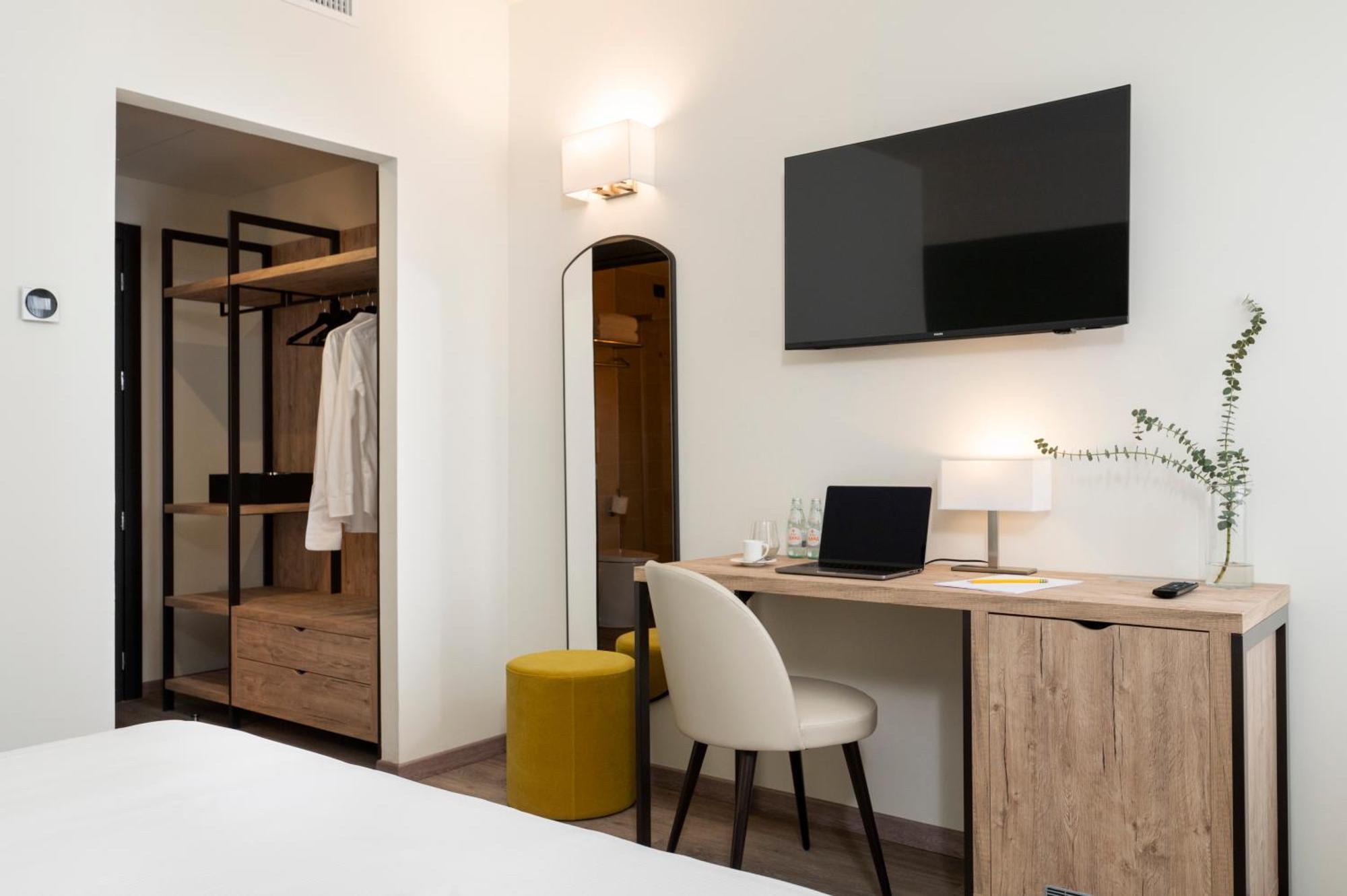 Hotel Plaza ซานมาร์ติโนซิกโคมาริโอ ภายนอก รูปภาพ
