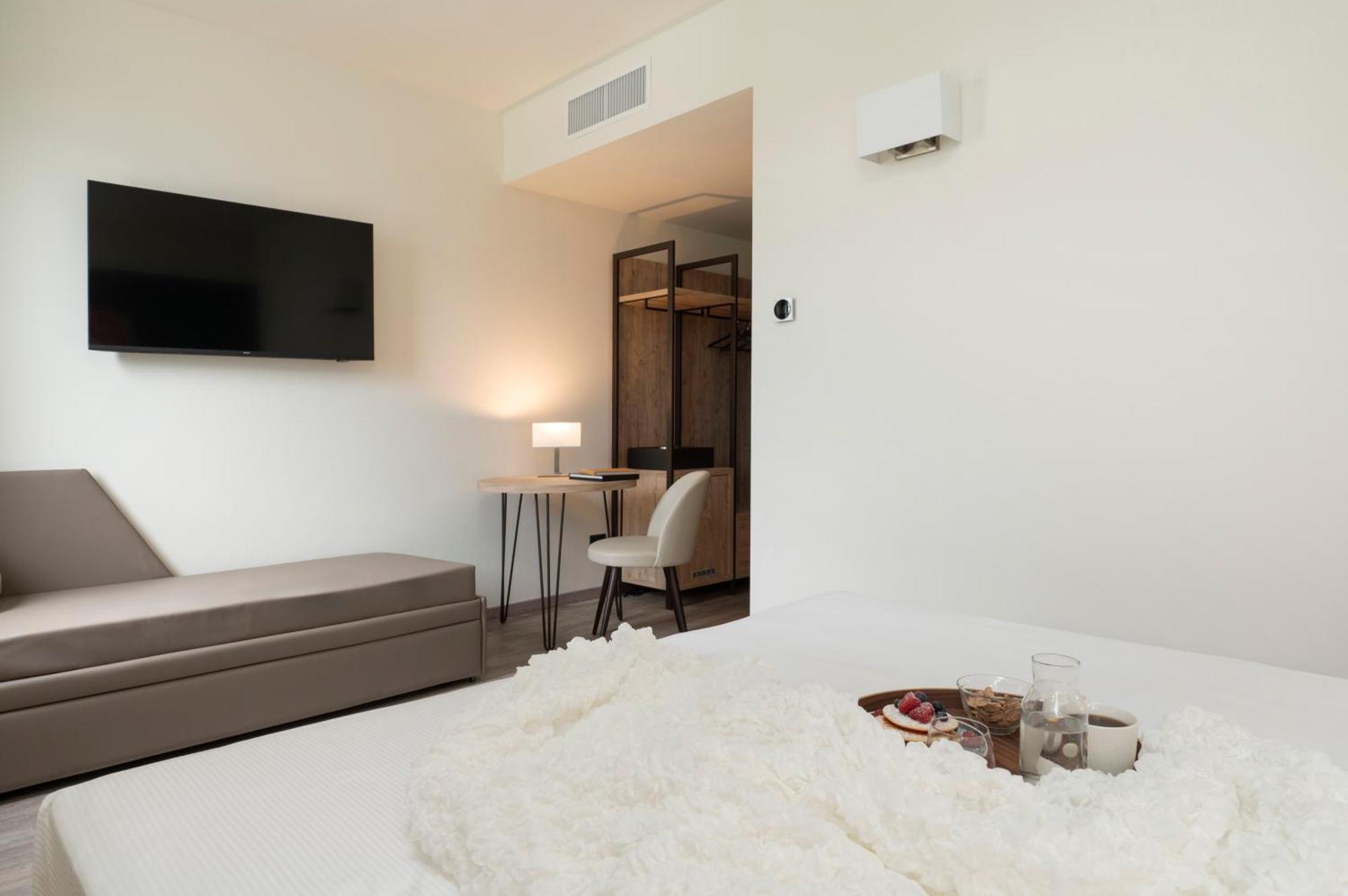 Hotel Plaza ซานมาร์ติโนซิกโคมาริโอ ภายนอก รูปภาพ