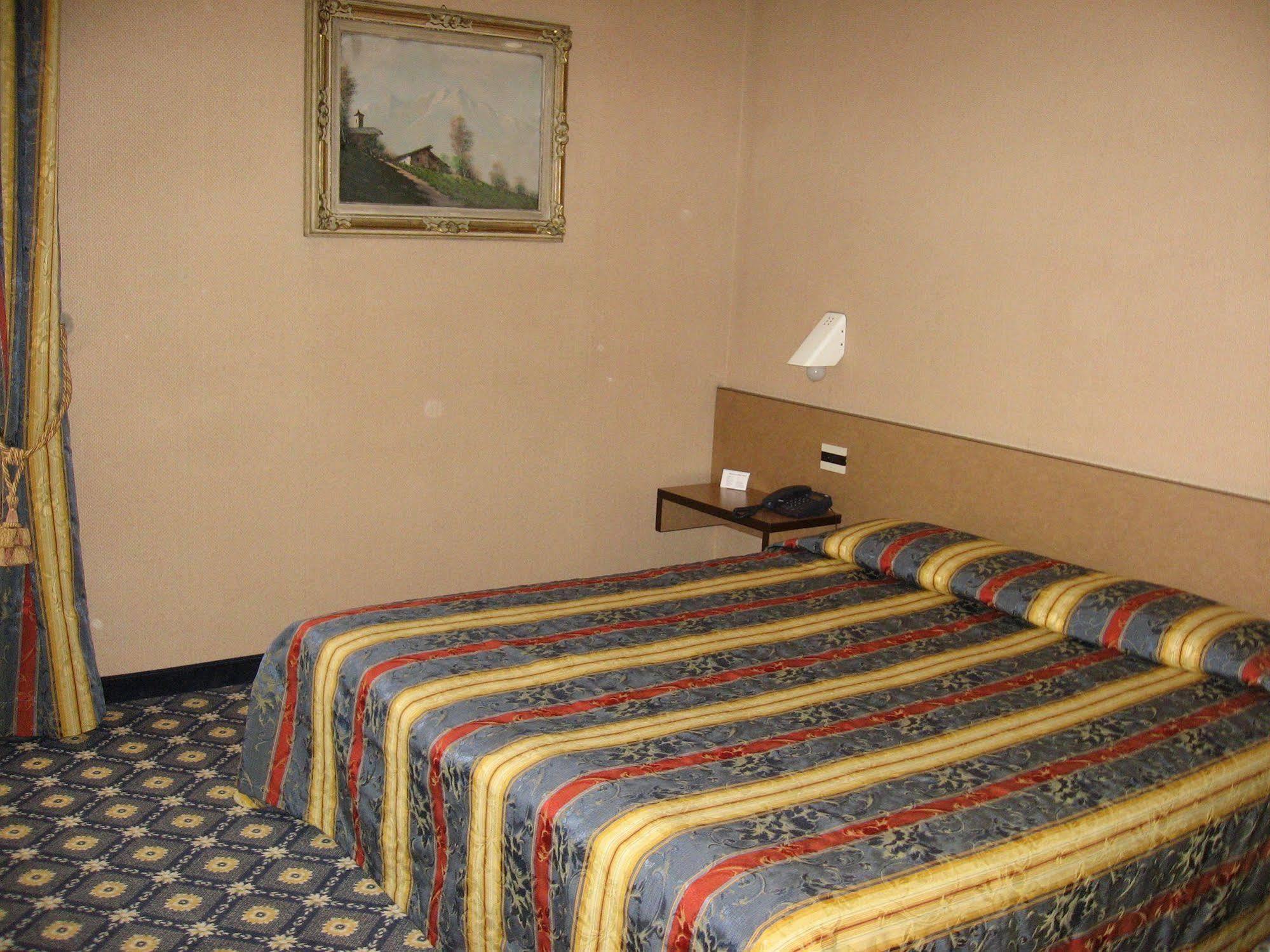Hotel Plaza ซานมาร์ติโนซิกโคมาริโอ ภายนอก รูปภาพ
